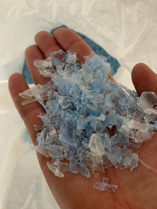 Hot washed clear and light blue PET Flakes